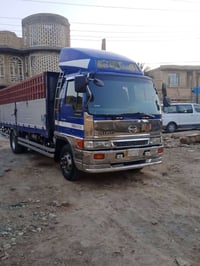 هينو انكر مكينه 80خطين سيار سته وربع مطوله ربع سيار جاهز ه تواير 19ونص...