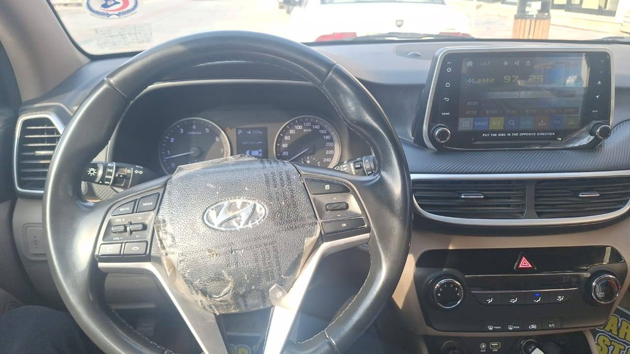 توكسان 2019 رقم بابل فول بصمة تشغيل وبصمة ابواب ٥ عدسات لايت وسايد بريك بالرجل وكشنين كهرباء  وارد خليجي كفاله ماعد بارد مكانين ماشيه ١١٦ الف  
السعر ١٩٥
للاستفسار ***********
