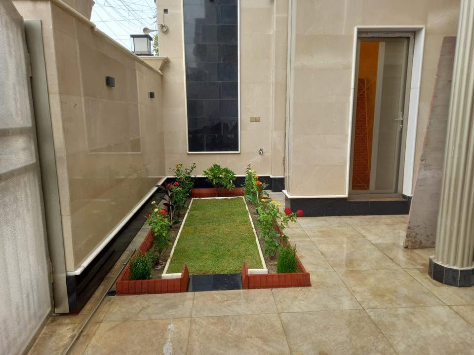 🏡 للبيـــــــع بيت ديلوكس 204م بالشالچية 🏡

الموقع: بغداد - الشالچية  
على شارع عريض 15 متر

التفاصيل:
 •  المساحة: 204 متر مربع
 •  الواجهة: 9.5 متر - مرمر فخم
 •  الشارع: 15 متر - عريض ومبلط
 •  الغرف: 4 غرف نوم واسعة
 •  المواصفات: بناء ديلوكس - تشطيب سوبر
 •  الحالة: البيت فارغ وجاهز للسكن
 •  الاضاءة: واجهة مزخرفة بانارة حديثة
 •  الحديقة: تشجير ومساحات خضراء

للاستفسار: ***********  
السامر للعقار 📞
