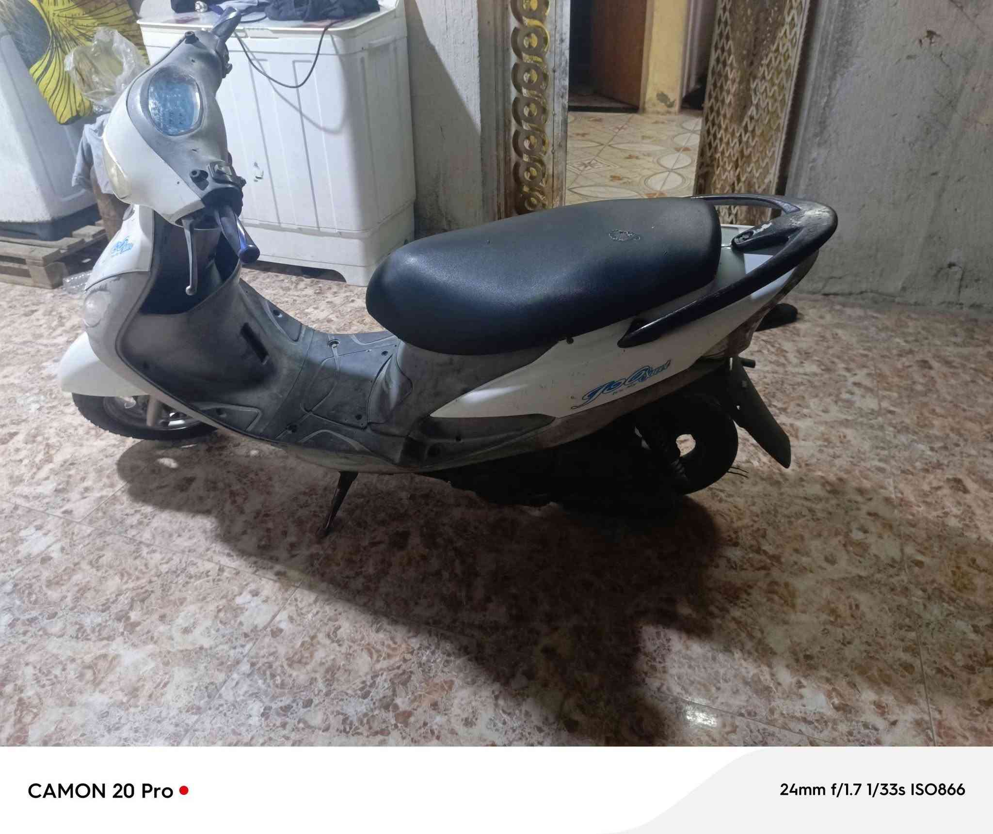 السلام عليكم دراجه ماكس قجمه
مفتوحه الدراجة كلهه شغاله 
كهربايات سلف هندر عوزهه
كلج خلفي السعر550وبيه
مجال رقم الهاتف***********
