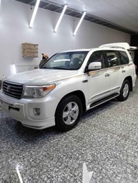 لاند كروز موديل 14 رقم بصرة بسمي ماشيه 100 الف حقيقي السياره كفاله عام...