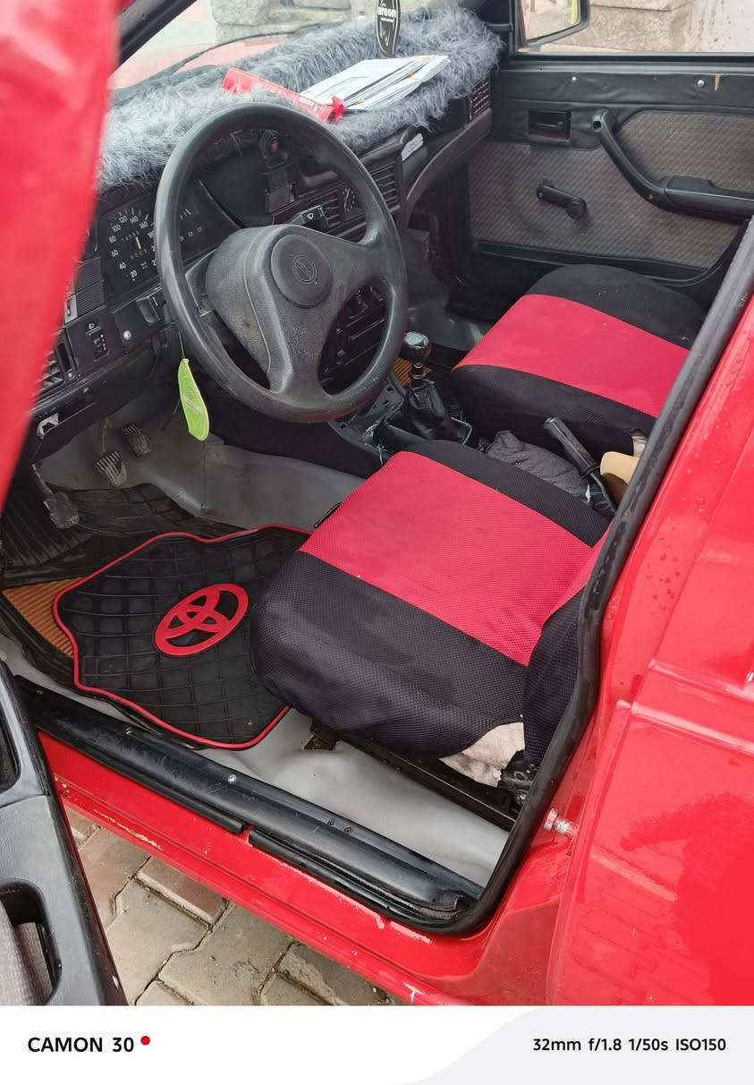 بعد السلام كاديت للبيع موديل 91 شرط كير محرك كله شرط كهربائيات شغاله أي نقص ماكو تحويل مباشر سنويه لل30 سعرها مناسب 30 وبيها مجال العنوان الحويحة داخل ***********
