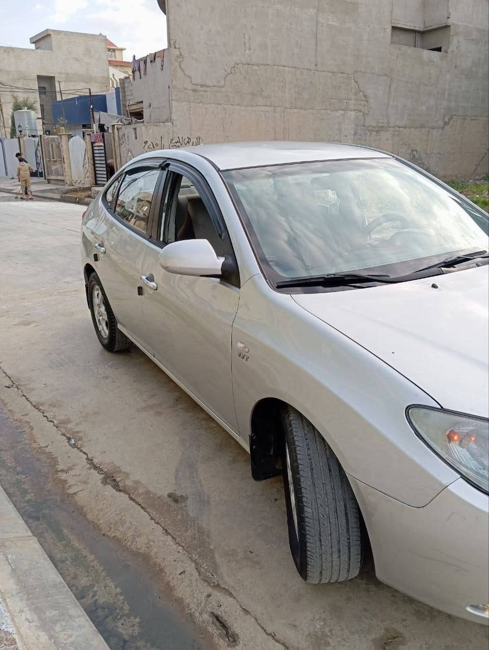 السلام عليكم للبيع سيارة افانتي 
موديل (2009)
وارد كوري 
كير محرك شرط 
 تدفئه شرط تبريد ثلج 
طخم جديد 
رقم سليمانيه شرط التحويل 
بدون اي ضرر بس بيها مكانات بارد 
سونار موجود مرفق بل صور 

السعر110بيها مجال 
***********
بي واتساب
