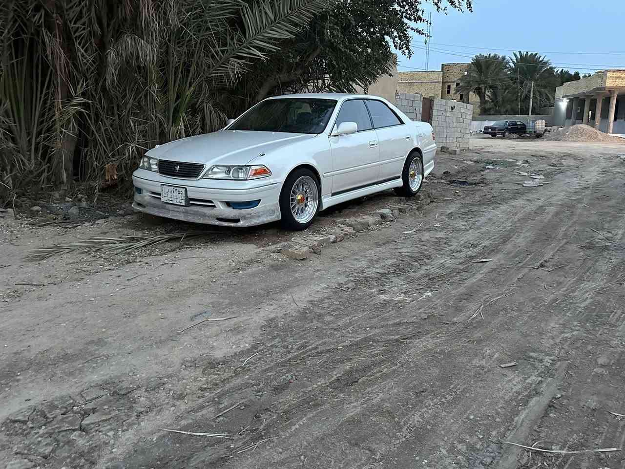 لبيع مارك ٢٠٠٠ مكفوله كفاله عامه مكينه كير حاويه جديد رقمها بصره مكفوله من ضربه بيه صبغ جاملغات خلفيه بدون ضربه صبغ تجميل سياره ستخدام شخصي  شراي يتصل ***********
