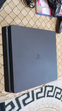 عندي بلي فور سلم ويا يدات 2 ولوايرات موجوده ويا 3 اقراص وداخل البلي مو...