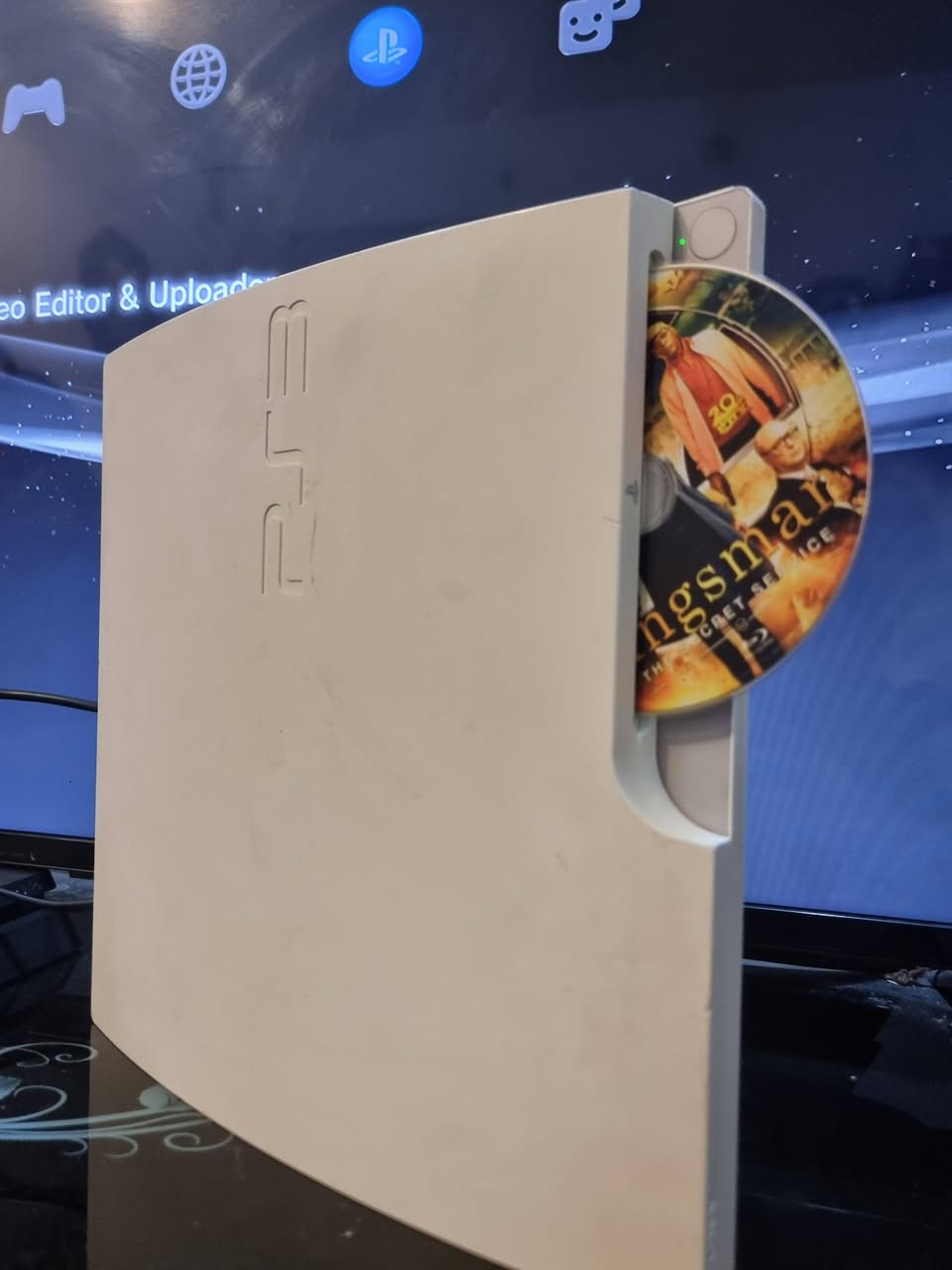 السلام عليكم
بلي ps3 slim لون ابيض 

نضيف جدا العدسه القرص شغال يشغل افلام 

مهكر وكامل ملحقات بدون نقص ويحتوي تقريبا 7 العاب

عنوان بغداد الشعب للاتصال او واتساب ***********

يوجد توصيل أيضا
