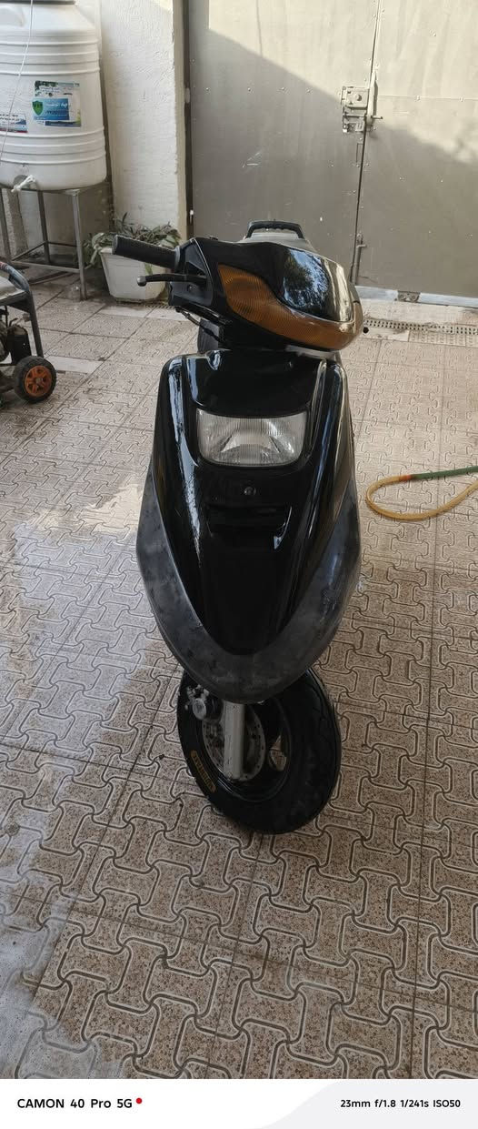 دراجه فراشه للبيع او مراوس بسيفان 
كلش نضيفه شرط احله من الصور
مابيهه كل نقص 
مكينه خرسه
دبلات شغالات 
السعر 375 
كهربائيات كامله
مكاني بعقوبه
***********
