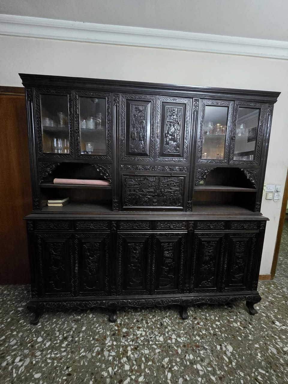 مرحبا غراض بيت كامل للبيع 
البيع شيلة وحدة 
المكان حي الجامعة


**إذا كنت صاحب هذا الإعلان وتريد حذفه لأي سبب، رجاءا أرسل رسالة إلى الدعم الفني**