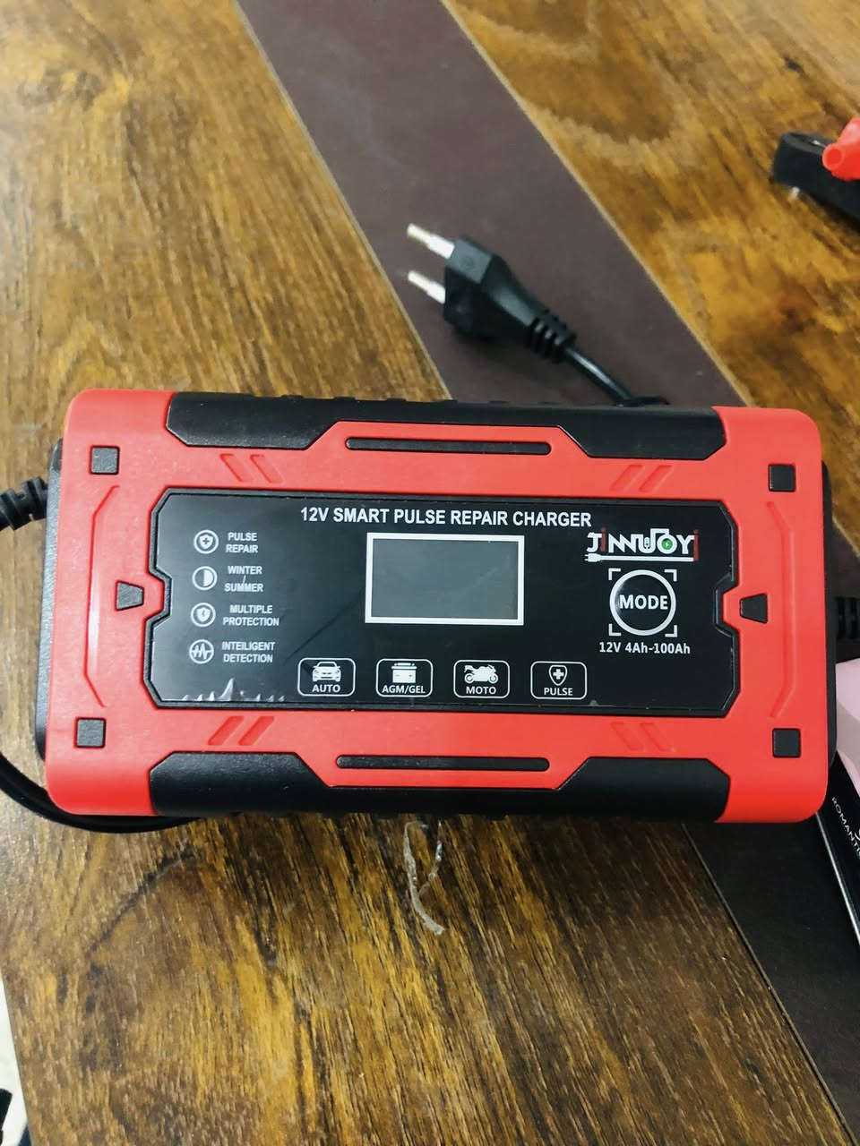 شاحن بطارية ١٢ فولت
٦ امبير 
يشحن دراجة وسيارة 
الي يحتاجه يراسلني ويدلل


**إذا كنت صاحب هذا الإعلان وتريد حذفه لأي سبب، رجاءا أرسل رسالة إلى الدعم الفني**