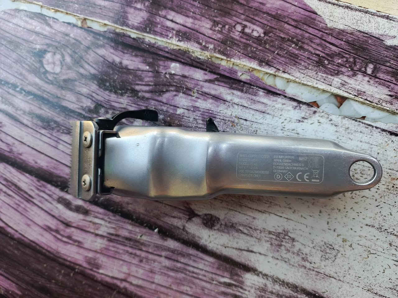 الاغراض للبيع مكاني كربلاء حي العباس 
السنيورة الانيليه اصليه سعرها 100
والبيضه سعرها 35
والكاويات على 25
*********** للتواصل رقمي
