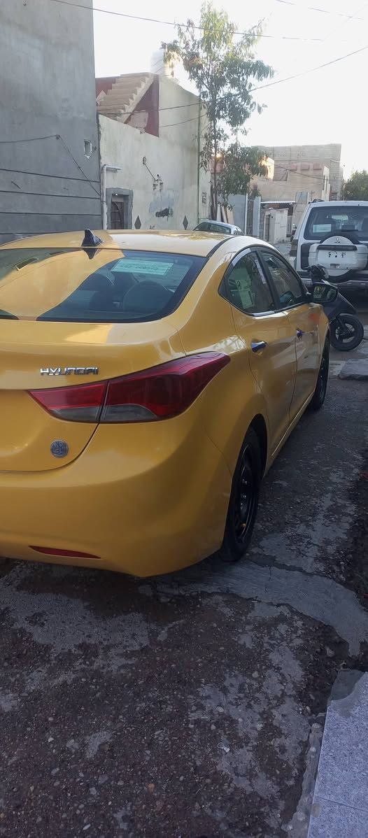 سلام وعليكم لسعر 97بيها مجال قليل النترا موديل 2012وارد امريكي حادث شويه من الباب بدون دواخل اليبل واحد تخم تايرات جديد صدر امامي خلفي جديد دوشمه جديده محرك 1800 دوش رقم ديالى بكان سياره ديالى بعقوبه ‏‪***********‬‏
