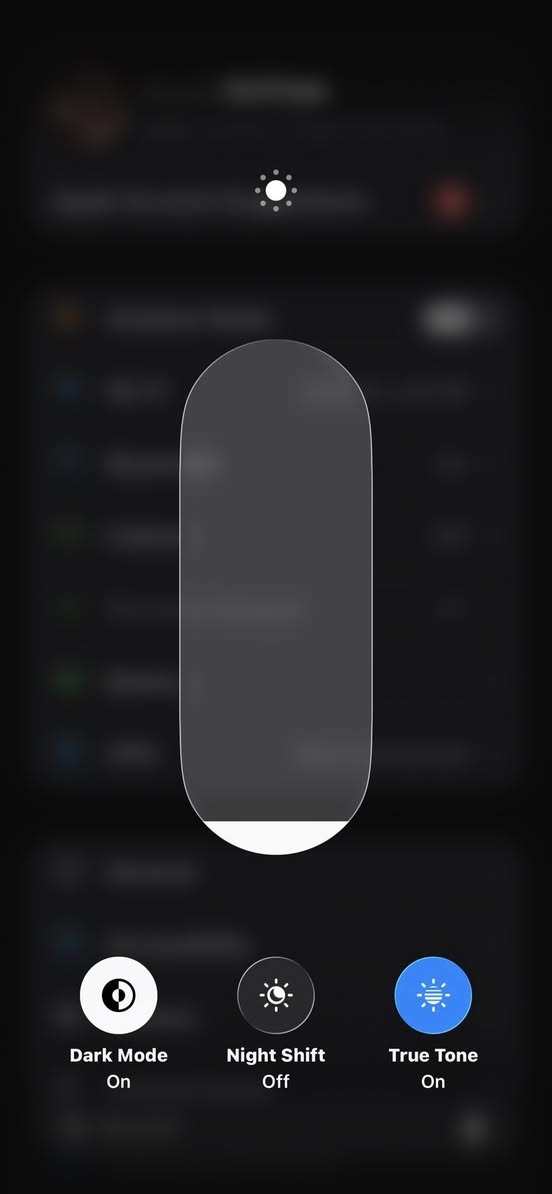 السلام عليكم
ايفون 12pro max 
لون ذهبي
ذاكرة 256
نموذج m
بطارية 72
جهاز نضيف وبلادي فقط مبدل شاشة اصلية 3 خيارات
ملحقاتة الباكيت والشاحنة الاصلية مال شركة ابل
مكاني بغداد العامرية ***********
السعر 450 وبي مجال
