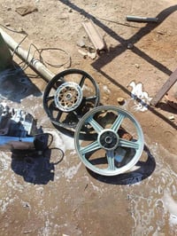 محرك 4 كير شرط نضافه ونشاط لشه نضيفه+ ويل امامي وخلفي+جاملق امامي وجدي...