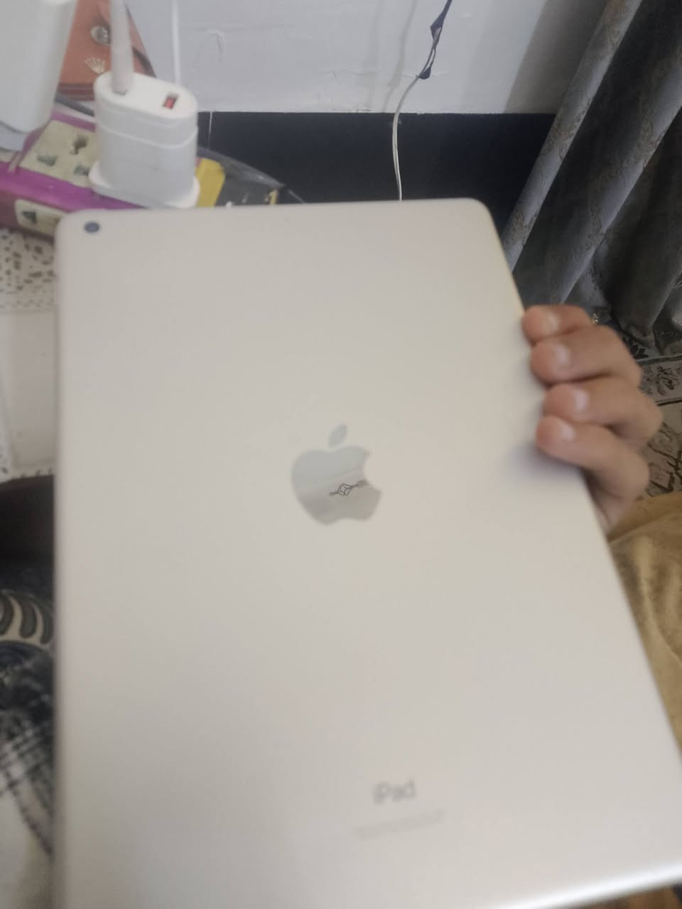 ايباد ٩ مكفول للاخير بي شخطه وحده و مو شخطه  هم بحيث الجهاز يكلك اني نضيف تعالي ذاكرته ٦٤ بطاريه ٨٧ بس شحن ببجي ٦ ساعات العب كلله شغال مكانه بابل نادر ال٢ السعر قيم باللي يرضي الله


**إذا كنت صاحب هذا الإعلان وتريد حذفه لأي سبب، رجاءا أرسل رسالة إلى الدعم الفني**