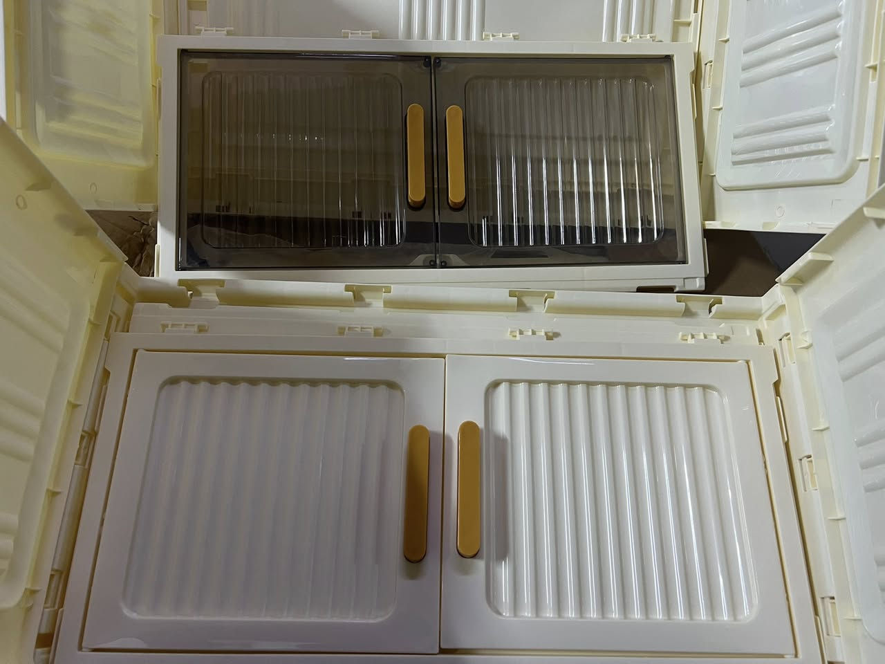 يرهم 
لوكر 
كزامه
اكسورات عطور 
بهارات مكون من 6 طبقات 
ثلاثة شكل الباب الشفاف 
 شكل الباب 3  الساده

الأبواب اكريلك 
والبلاستك كلش قوي مو تجاري


**إذا كنت صاحب هذا الإعلان وتريد حذفه لأي سبب، رجاءا أرسل رسالة إلى الدعم الفني**