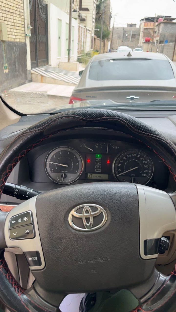 السلام عليكم 
لاندكروزر 
موديل 2013 
رقم بصره 
كفاله السياره ماعدا بارد صغير بالمدكر الامامي 
جاهزه من كلشي 
كير ومحرك بحاله جيده 
تبريد 
تخم تاير 
محرك V6 اقتصاديه 
فول مواصفات 
فقط بيع 
للاستفسار اكثر اتصل على الرقم 
مكلف بالنشر 
مكلف بالنشر 
*********** البصرة, العراق
