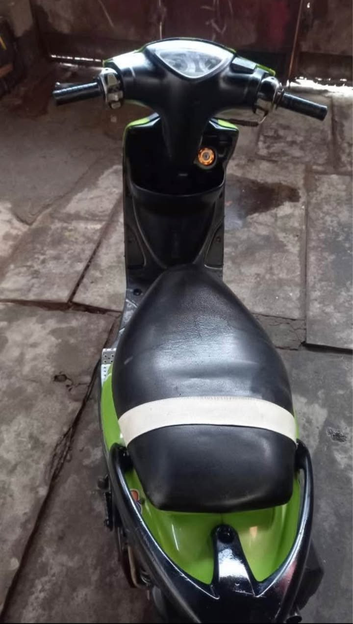 دراجه للبيع ماكس عدله ياباني مفتوحة مره وحدة شغالة سلف هندر كهربائيات كله شغالة سعر 700 وبي مجال العنوان البصرة حي الأصدقاء  *********** البصرة, العراق
