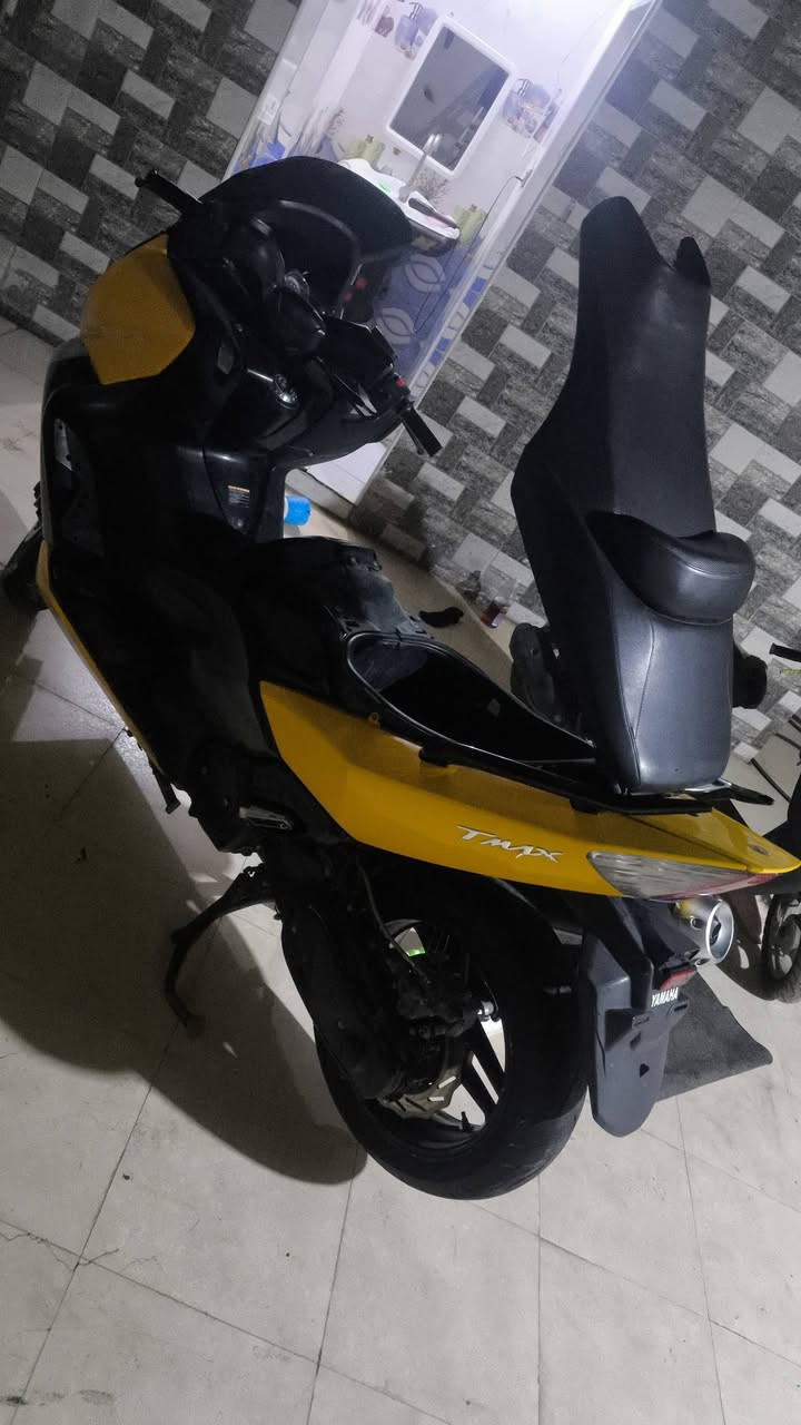 سلام عليكم
تيماكس ١١ جديده ما نقصه شي محركه ناعم شلعه معدل نضيفه كلش 
دراجه كفاله ما نقصه شي سعر ٣٠ شراي يجي خاص 
مكان ناصريه مركز ***********
