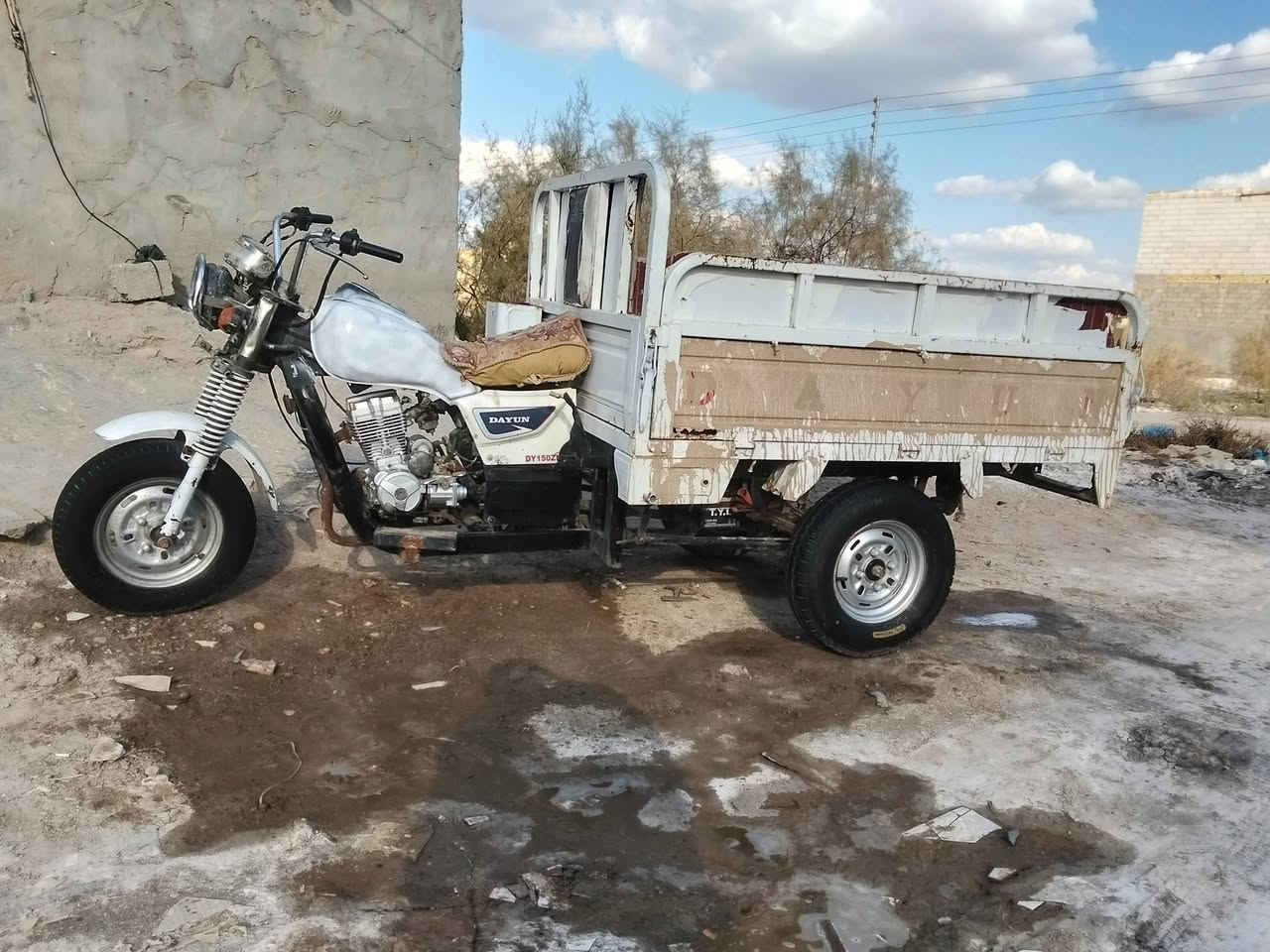 سلام عليكم ستوته للبيع موديل 2019 اوراق كامله مكينه ما مفتوحه دبلات شغاله نكره سلف السعر 1350 وبيها مجال مكاني شطره رقم ***********
