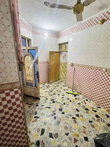 بيت للايجار مساحه 100متر كامل كهربئيات واير سحب واير نت وكيزر 
العنوان حي نداء شارع 20
سعره 325وبي مجال 
***********
