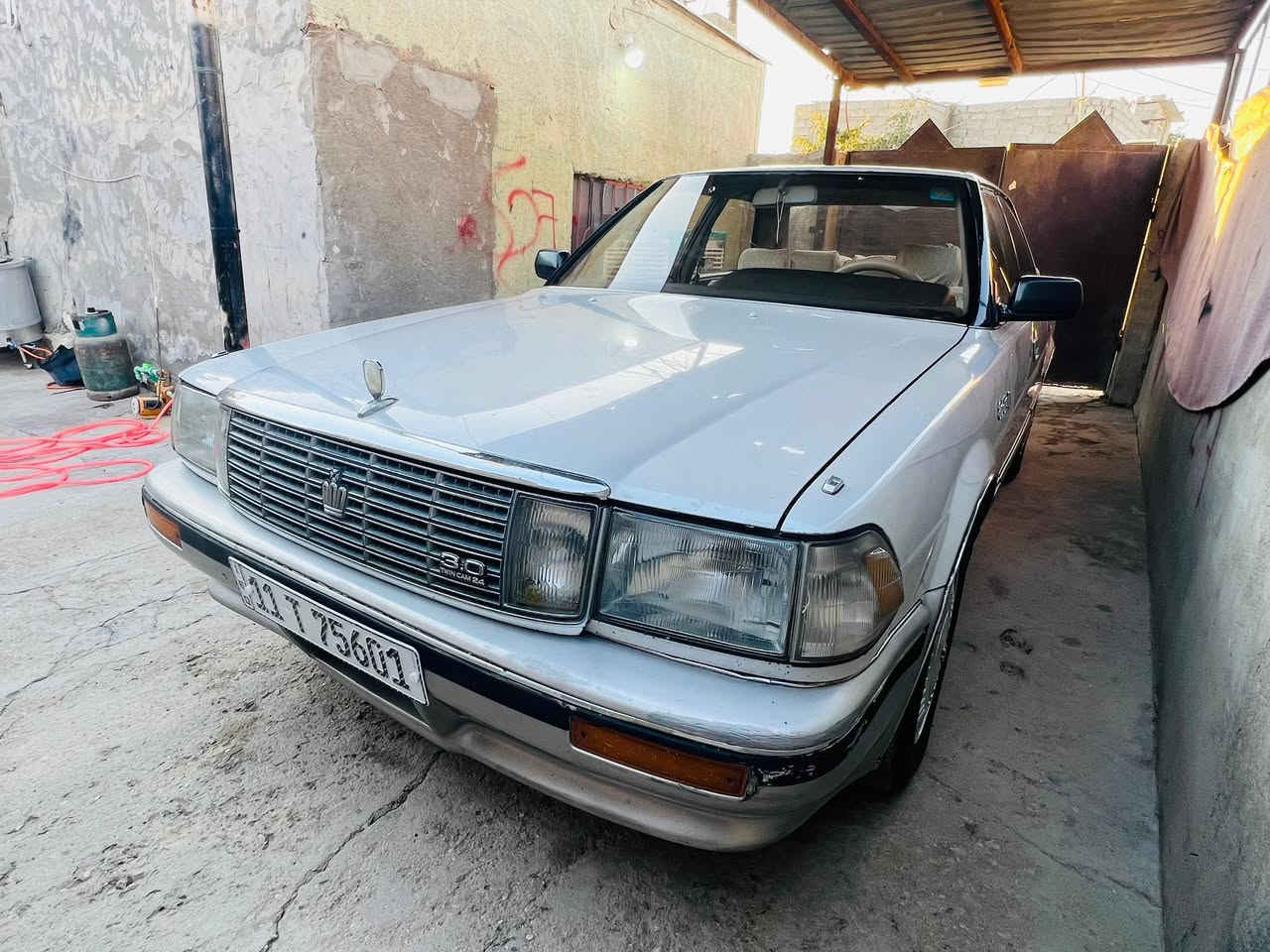 سلام عليكم ورحمه للبيع 
هارتوب كفالة عامه من الكص والنقل الجثة والضربة والصبغ والتبديل موديل 1993 رقم بغداد دولي تحويل أو وكاله بكيف المشتري كير ومحرك مكفولات تخم تاير حداديه جديده تبريد تدفئة تحكم فان 
سبلت شغال سياره وضع الشركة مابيها اي نقص ابد تجي وتشوف بعينك العنوان كربلاء المقدسة بداية حي الفارس السعر 58 وبيها مجال 
للأستفسار....***********
