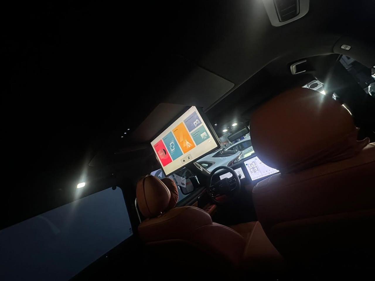 Rox 01

بۆ زانینی نرخ 
لایکی پەیج بکە و کۆمێت بکە نرخت پێدەگات

بۆیاخی نییە 
ڕەقەم هەولێرە 
4بستۆنە 
9000 کم ڕۆشتووە
ڕەنگی سەوزە 
پانۆڕاما 
سندوقی کارەبایی 
کامێرا 360
گەرمکەرەوەی کوشن 
ساردکەرەوەی کوشن
بەسمە 
مۆسەفاتی فولە 

سەیارەکە لە هەولێرە 

ژمارەی خاوەنی 
***********
