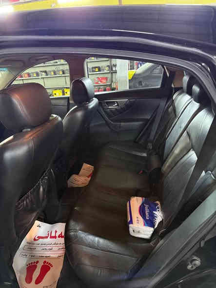 السلام عليكم
للبيع انفنتي FX موديل 2011
ماشية 180 ألف
فول مواصفات
رقم مميز 4 ارقام حرف A بالعافية ويا السيارة الي تصير من قسمته 
سنوية ورقم جديد بس هزة وثاني يوم حولها بأسمك 
عليها تخم تاير ميشلن وويل اصلي مصار شهر ونص شادهم
السيارة كفالة عامة من الحادث والصبغ
گير ومحرك كهربائيات ضمان 
بيها مكانين صغار جداً بارد 
موجود الفحص 
بيها رصعة بالتكمة (مملعوب بيها) ومبينة بالصور
تقرير كارفاكس موجود بدون أي حادث
كلين تايتل
السيارة على إيدي ومعتنى بيها
نظيفة جداً وحتى غرفتها نظيفة 
جاهزة للفحص وين متحب 
السعر 130$ بيها مجال بسيط ومراوس حسب القناعة 
*********** أربيل
