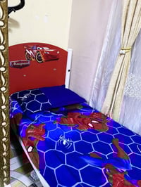 سرير طفل • عمر ١٠ سنوات • دوشك جديد