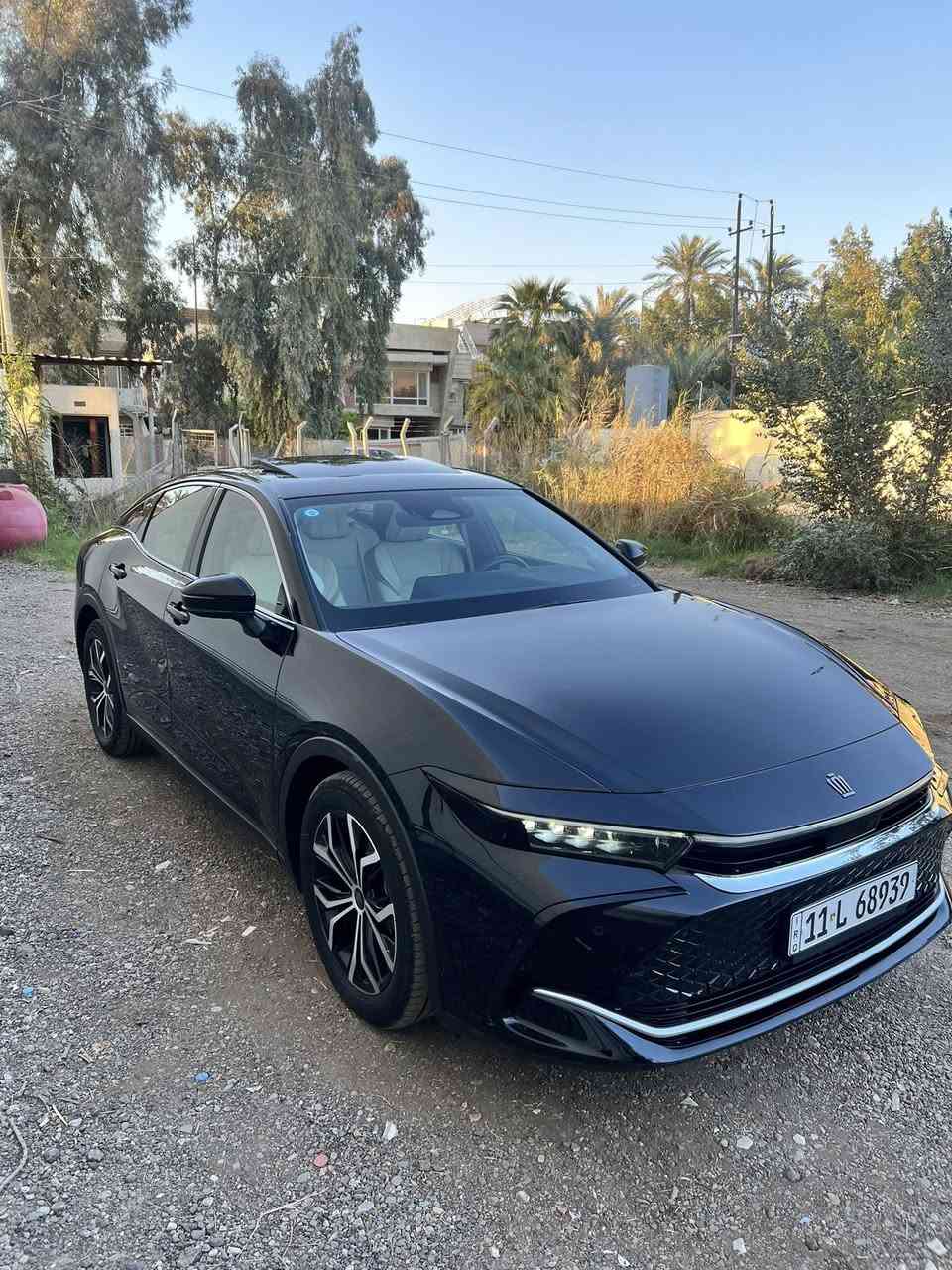 السلام عليكم كراون 2023  خليجي عبد اللطيف بن جميل بريميوم ماشية ١٣ الف مغلفة PPF بالكامل مكفولة عدا باب السايق بيه بارد مكان السيارة الكاظمية السعر 31,000$ هاتف ***********
