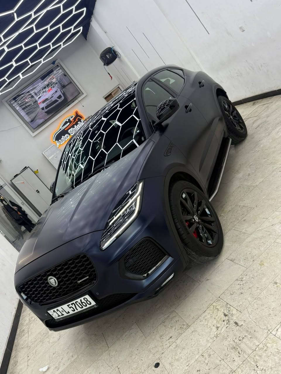 🚙✨ جاكوار E-Pace 2024  

📍 وكالة سردار – ضمان 5 سنوات  
⚙️ فول مواصفات – رقم بغداد باسمي تحويل مباشر  
🛡️ كير ومحرك مكفولة (ضمان الشركة)  

🎨 مغلفة بالكامل PPF طافي  
🪑 كراسي جلد ماروني مع تدفئة  
🎛️ تحكمات بالستيرن – فول فول مواصفات  
🌌 بانوراما  
📊 مواصفات إضافية كثيرة جداً  

📍 الموقع: بغداد – المنصور  
📞 للتواصل: ***********  

📩 لمعرفة السعر: اكتب "تم" بالتعليقات ويوصلك السعر برسالة خاصة على الماسنجر  

#جاكوار #E_Pace #جاكوار_2024 #سيارات_بغداد #سيارات_للبيع
