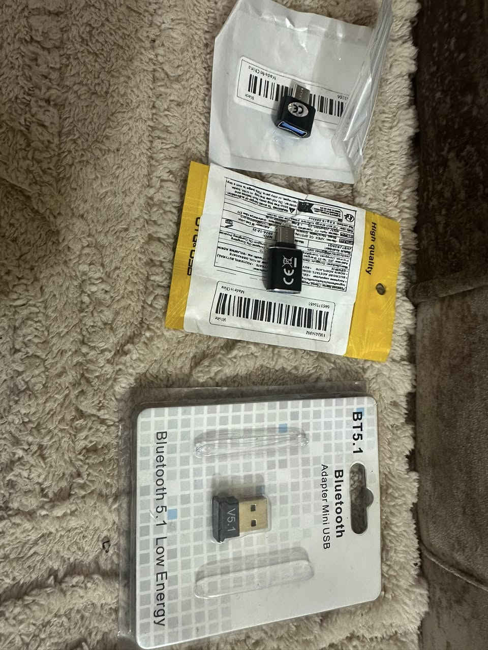 يا الله السلام عليكم شلعة رامات وفلاشات
هاي الصور تتضمن

فلاش 1TB عدد 2
رام ١٢٨gb عدد 2
رام 2048mb عدد 2
رام 512mb عدد 1 
SD card 16GB عدد 3
تحويلات وقطعة بلوتوث عدد 3
128GB عدد 2
512MB عدد 2
100GB عدد 1
16GB عدد 1
64GB+64GB عدد 1
الجنطة السودة تحتوي USB-tybc عدد 2
فلاشات 64GB عدد 5
العنوان بغداد توصيل موجود للتواصل خاص او 
***********
