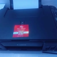 طابعة كانون • مستخدمة ١٠ ورقات • حيانية