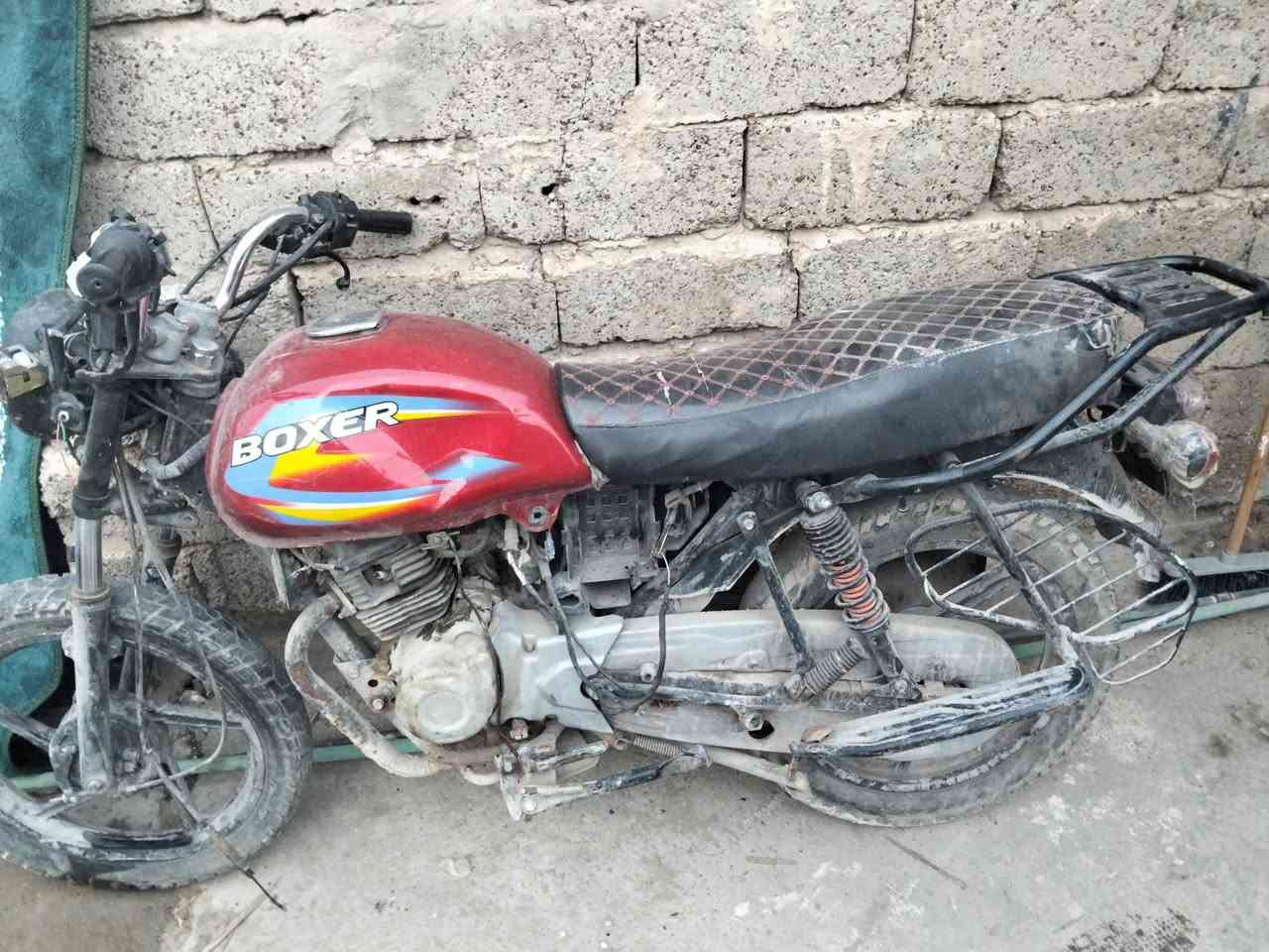 سلام عليكم
بوكسر 23 كفل مكينه بجيس بس سويت بيه حادث  

يحتاجله دبلات ويل وتانكي شوفت عينكم 

وراق كامله رايده بمليون وبيه مجال 

مكاني شعله شكوك ***********
