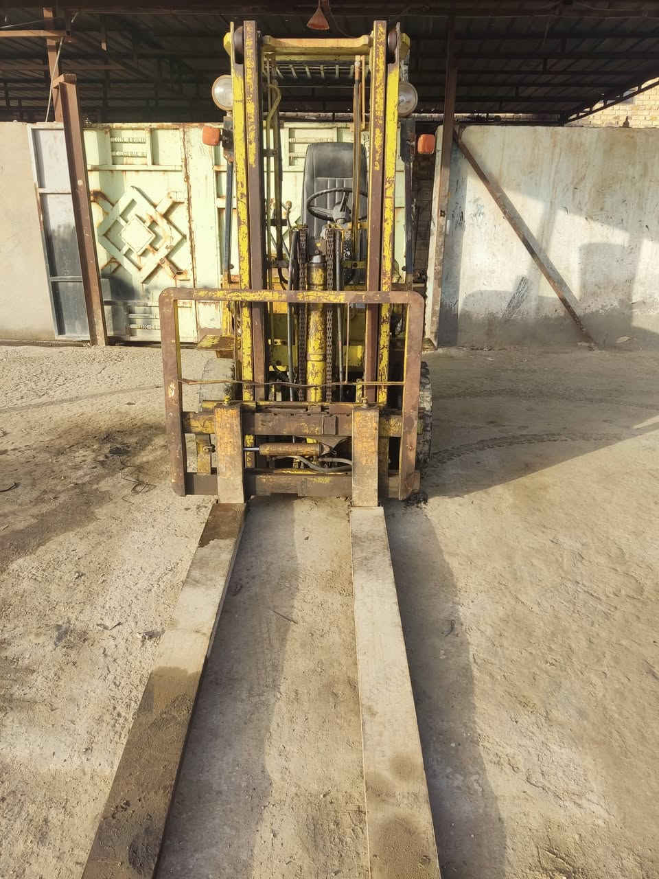 رافعه متسوبيشي جاهزه للأستفسار اتصل وتدلل ***********
