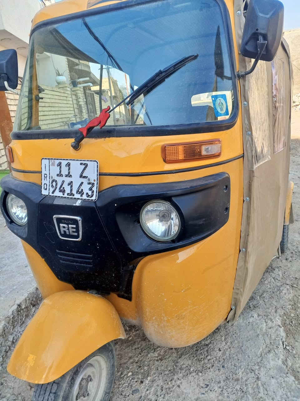 السلام عليكم ورحمه تكتك بسمي رقم وسنويه موديل 21 مكاني بغداد الغزاليه السعر 7و800 بيه مجال ***********
