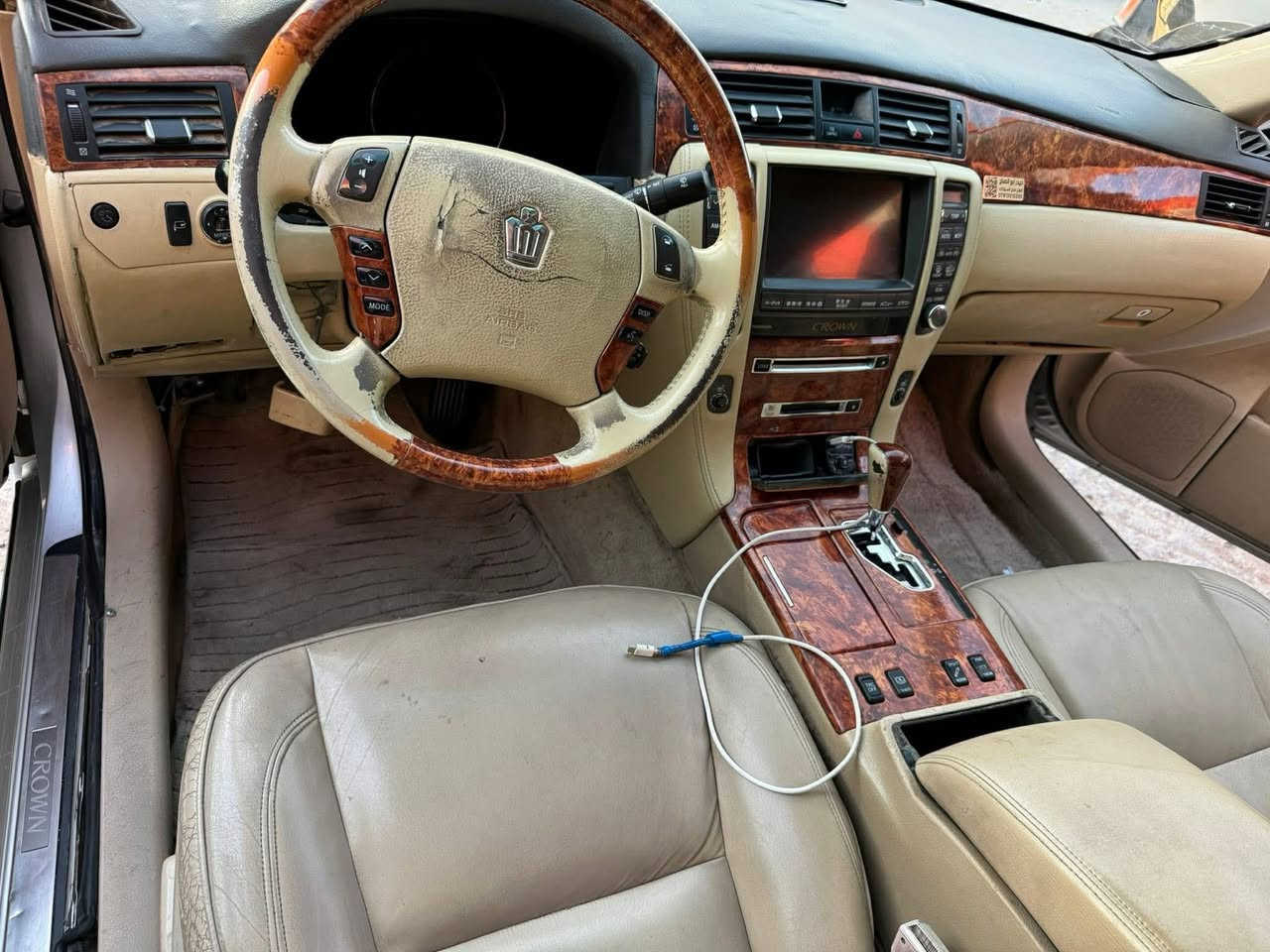 شاهينه للبيع رقم بصره الماني بسمي عدله مكفوله من كص قرار 48 شاصي 82اربع دكم تبريد 3قطع دواخل بيجي  كشنات جلد لستفسار  خاص أو تصل على رقم ***********
