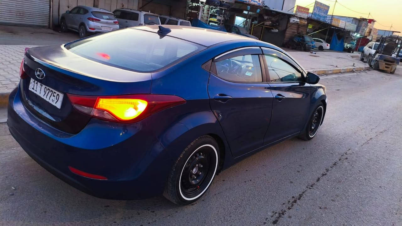 السلام عليكم النتره موديل 16 امريكي هذا سونار موجود بالمعرفه السيآره جاهزه ع اخر نضيفه كلش تخم تاير حداديه كير مكنيه تبريد كله وضع شركه السعر 105 العنوان بابل مركز المدينة ال *********** تدلل مداور مباشر بسمك
