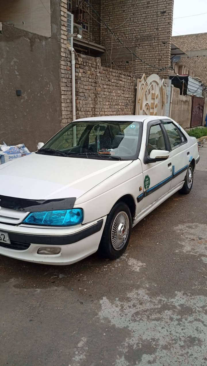 السلام عليكم بيجو بارص رقم انكليزي 
للبيع ب30 ورقه موديل 2011
رقم صاحبه ***********
مكلف بل نشر
