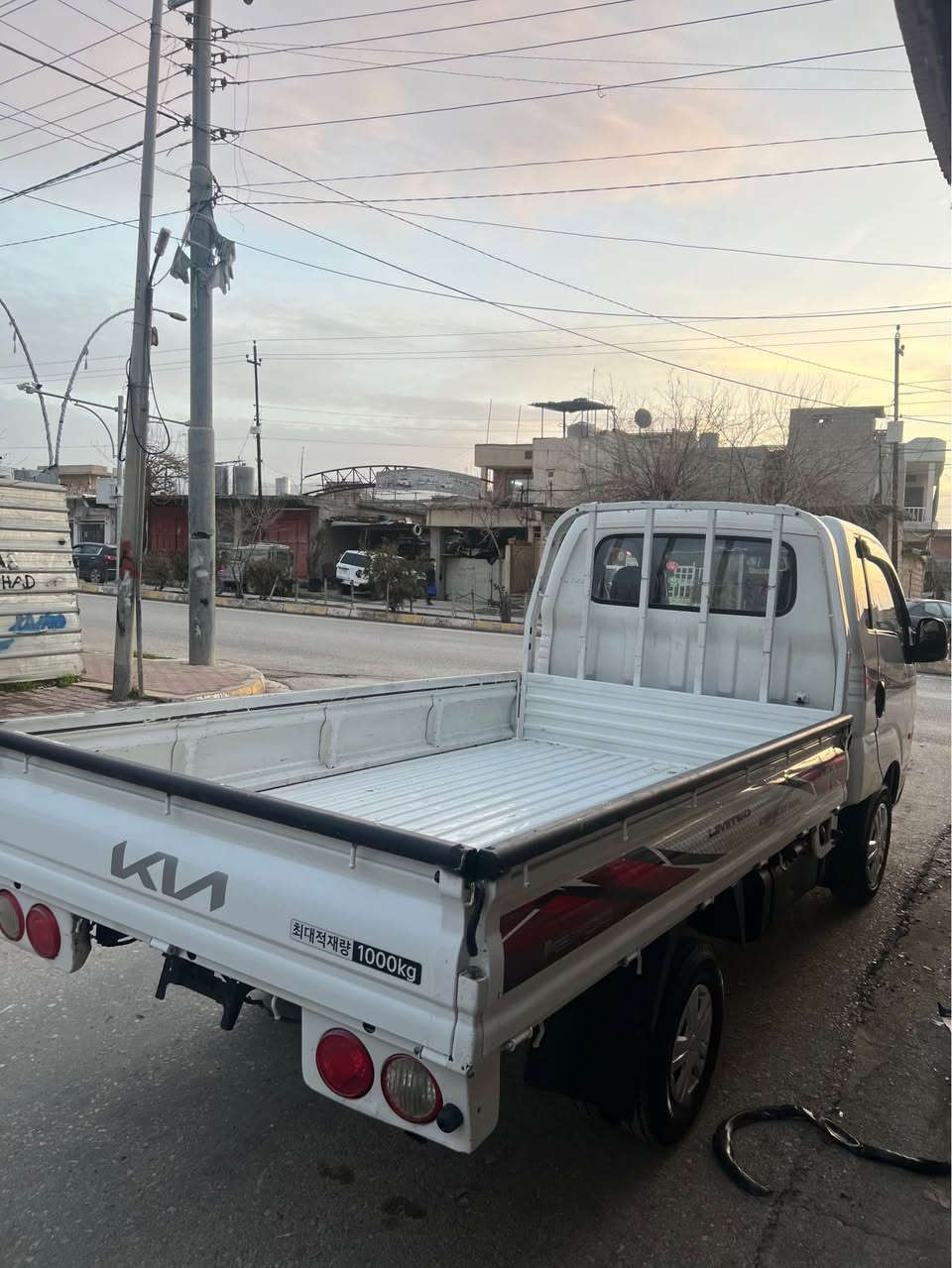 بەناوی خودا تەنها بۆ فرۆشتن 
کیا دوو تەنی بڕاوە ٢٠٠٨ 
٣٠٠٠ سۆپەر مەکینە پلاک مەرغوب گێڕعادی 
فولفول مواسەفات ٥دوگمە 
دەبڵ سەلە 
کوشن جڵد کوشن هیتەر 
یەک بڕاوە کامل مەسرەفی کراوە 
بۆدی لۆک تەنهەا برێکی نە بەسراوە لەگەڵ گەرمیا 
سیعری ٦٦$ مەعمەلە 
*********** حلبجة, السليمانية
