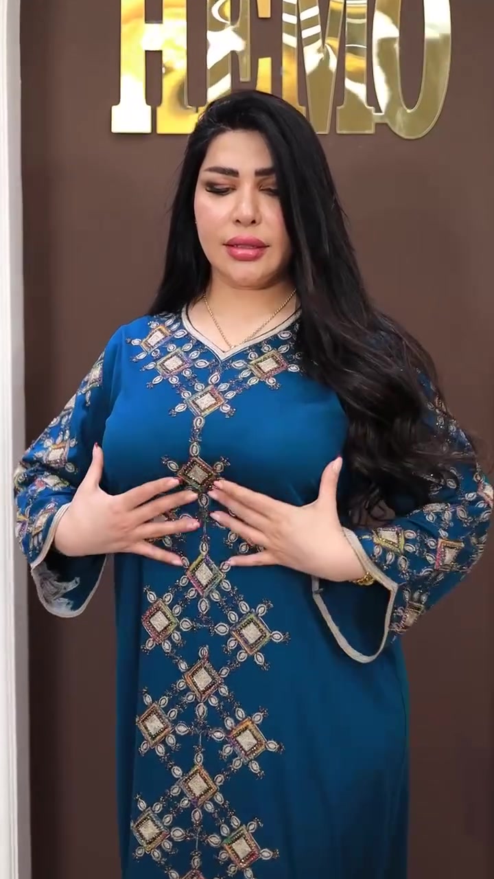 كلابيه كشمير مطاط من ماركه هيمو 
كلوش وحزام 
القياسات L XL 2XL
يوجد 16 لون 
وكل درزن4 الوان 
https://t.me/Al199306011981FF


**إذا كنت صاحب هذا الإعلان وتريد حذفه لأي سبب، رجاءا أرسل رسالة إلى الدعم الفني**