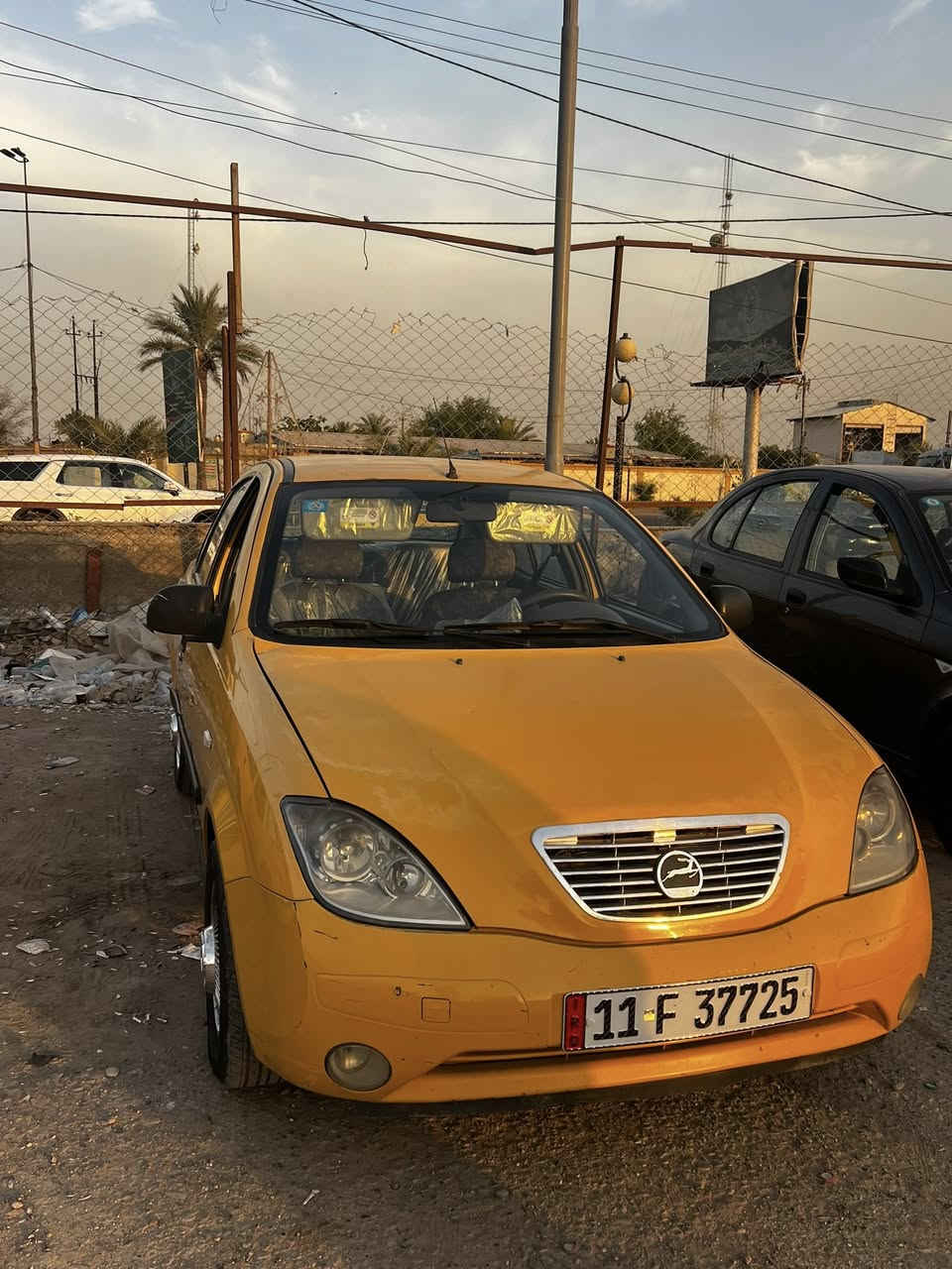 السلام عليكم طيبه موديل 16 السياره بسمي سنويه لل28هيه وغرامات مصفره تبريد شغال 
مكينه مال كيه براد الحماوه ربع بيه هلال معمر 
وطخه بل باب بدون تبديل السعر 37 وبيه مجال 
***********

