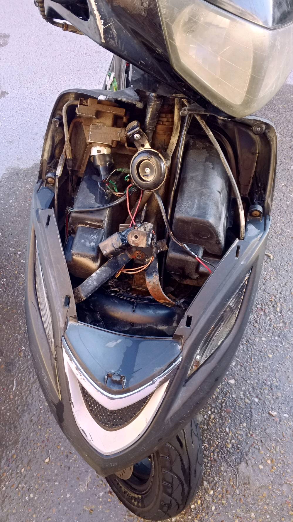 دراجه ماكس ١٤٠ عليه ادامه جديده مكينه نضيفه عنوان الحريه بغداد