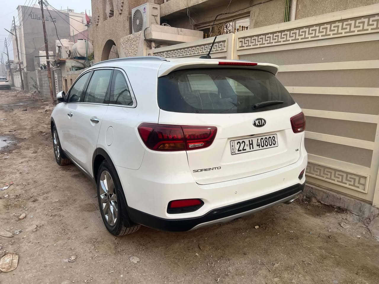 سلام عليكم سورنتو للبيع مديل ٢٠١٨ سياره بيه بل باب الخلفي بارد او بل بنيد بارد على كد شبر مامعمر ولباقي مكفوله كير مكينه تبريد تايرات خير من الله ماشيه ٢٣٠ شرط مامفتوح برغي بل مكينه ولا الكشر سياره نص فول شاشه جبيره بصمه كشنات جلد كشن السايق كهربائي اربع انضمه قياده صندوك كهرباء تحكم مقود جهتين السعر 230وبيها مجال ‏‪***********‬‏ اتصل على رقم
