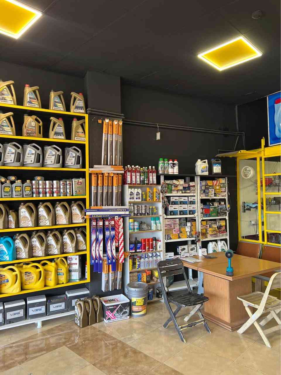 سەنتەری ڕۆنگۆڕین بۆ فرۆشتن 
کامل ئەشیا
نوقسانی نیە 
بە کامل ئەشیاوە بۆ فرۆشتن 
لە دو سایدی کانی کوردە
سەرجادەی رەیسیە
*********** السليمانية, العراق
