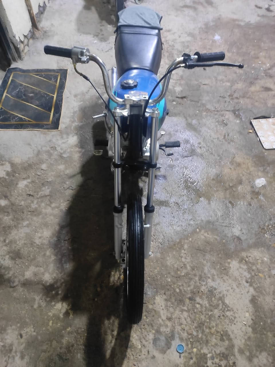 السعر 500 ابو كاني ماجديه شارع الملعب بدون اوراق وبيها مجال ***********✌️✈️❤️
