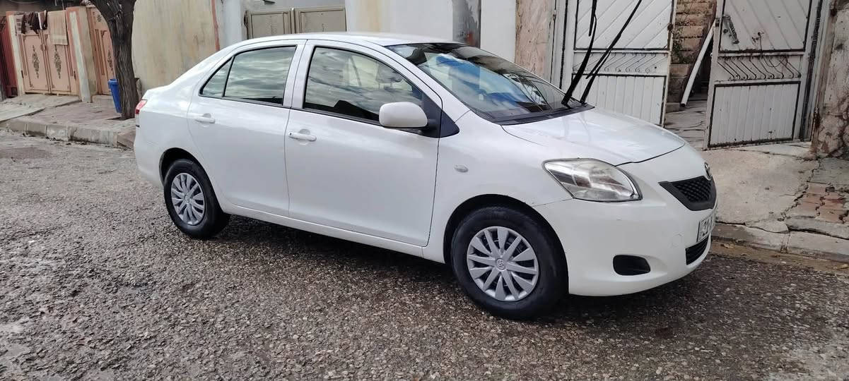 سةرةتا بةناوى خوا لةسةر ئيزنى براى بةڕێزم. ئةدمين. 
 تؤيتا يارس مؤديل 2013 سفرى شريكه 
لةشريكةوةيةك دةسته 105 هةزار ڕؤيوة
سپێرى دانةبةزيوه فومى شةريكةى تياية

مةكينه بچوك 
تؤماتيك تةبريد
قفل مةركةزى 
abs
جام عادى 
يةك چه مةلخ و پةلةيةكى بةينى دوو...  دةرگاى سةكن بؤياخ

 سپى بةفريي بؤياخ ئةستورى ناو سعودى 
 مةرغوب 
گێڕو مةكينه بةشةرت
سةنةويي ژيﻧكة و هة زةى تازةية تا 2029 
تايةي تازة كامل مةزبوتة الحمدلله 
سعرى.. 105گةلاو معامةلة. شوين. سلێمانى 
ژ. م. 
***********
***********
