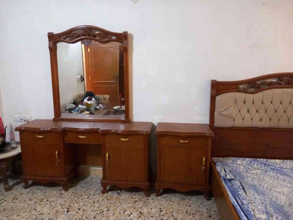 يا الله غرفه صاج توصئ نظيفه.  السعر مليون وربع وبيه مجال العنوان بغداد الكرخ تقاطع درويش البياع شارع البداله الانتصارسوق اميمه فرع مجمع الرازي ع اليمنه منتصف شارع ع اليسرى خلف مي اور
***********
*********** بغداد
