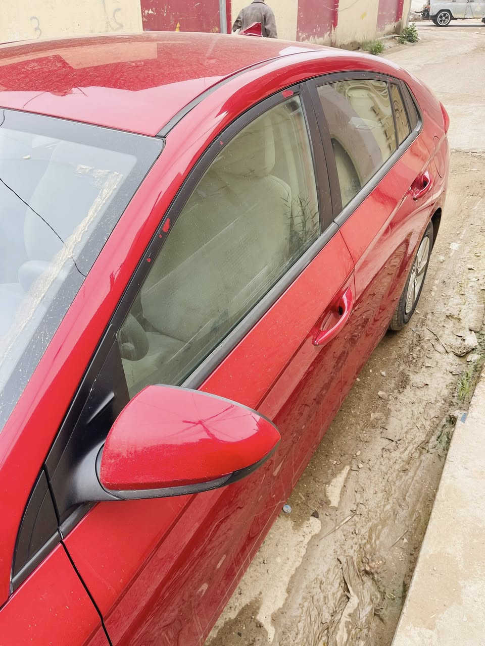 هونداي أيونك هايبرد  موديل ٢٢ بيها جاملغ امامي بدون دواخل رقم بغداد تحويل السعر ١٢٥ وبيها مجال 
الاستفسار  ***********
