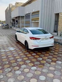 الانتره موديل 2018   وارده امريكي   ماشيه 66 الاف  محرك 2000 دوش  حادث...