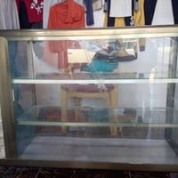 باترينة عرض السعر 55 وبيهه مجال للأستفسار الاتصال علئ الرقم 0781345769...